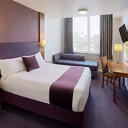 Premier Inn Tonbridge North Ngoại thất bức ảnh
