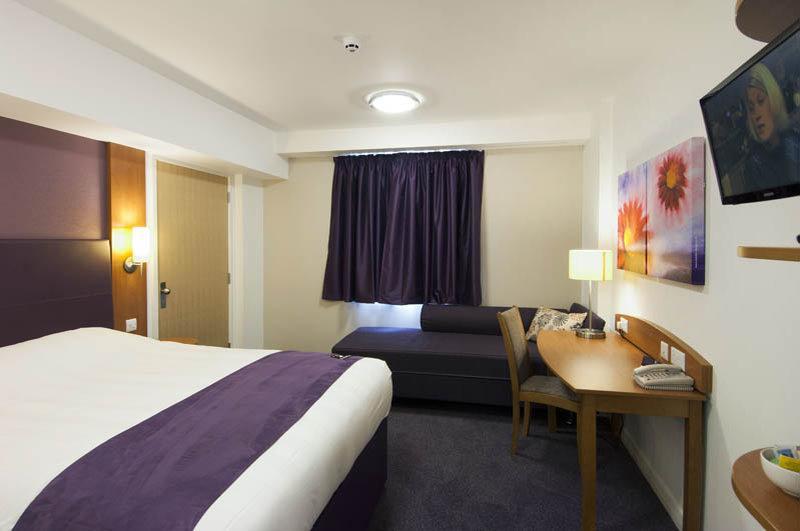 Premier Inn Tonbridge North Ngoại thất bức ảnh