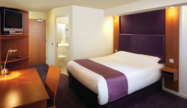 Premier Inn Tonbridge North Ngoại thất bức ảnh